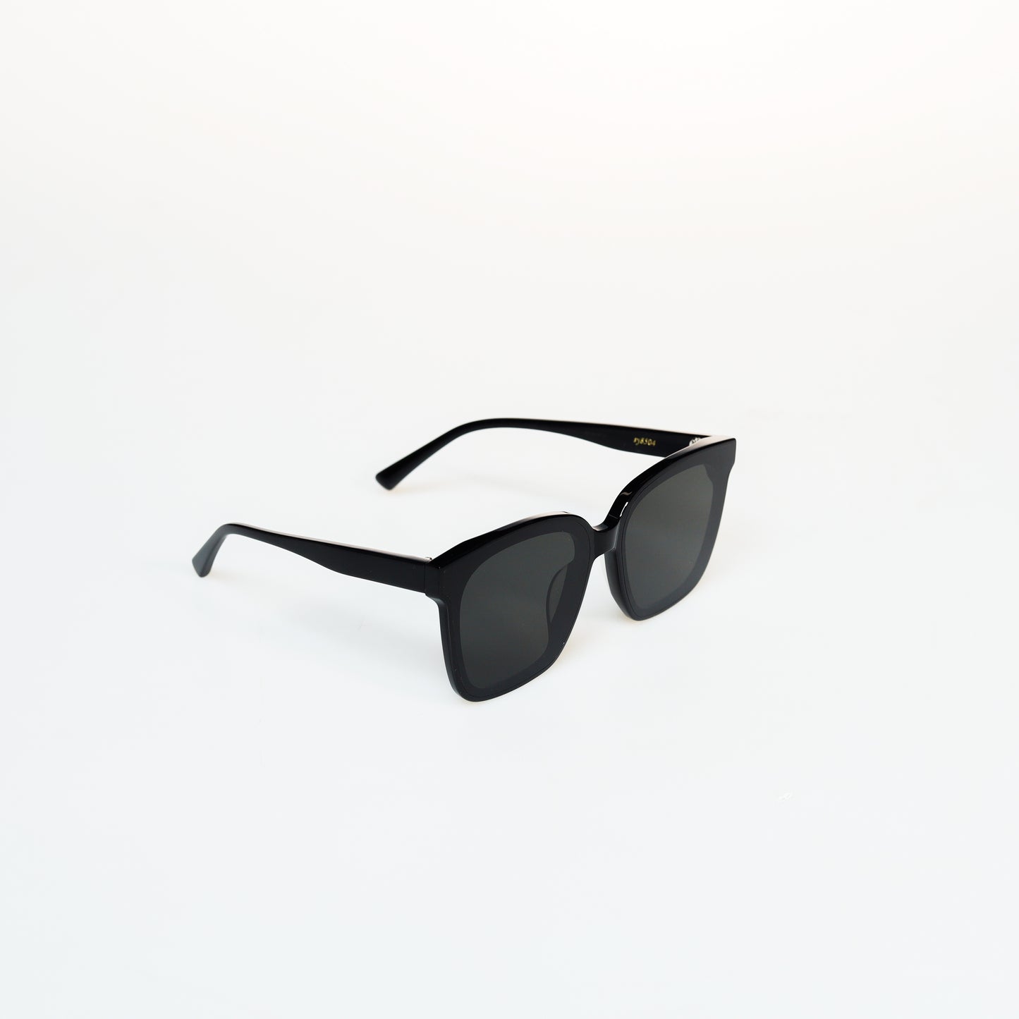 Fashion Luxury Acetate Sunglasses | GMGeyewear GS83A1009