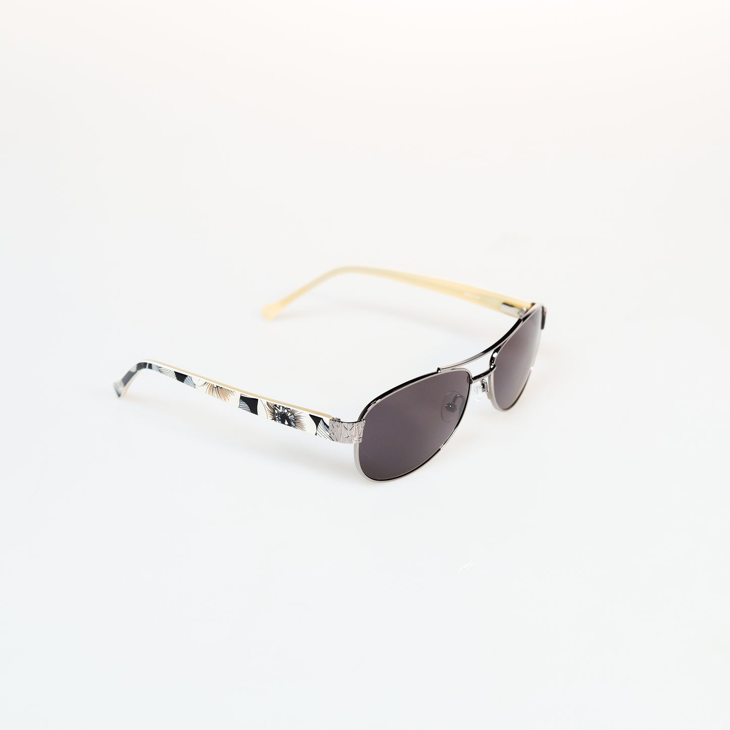 Beige Colorful Pattern  Metal Sunglasses | GMGeyewear GS83M1022