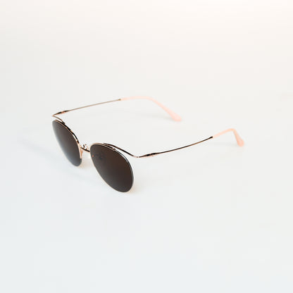 Simple Half Frame Oval Titanium Sunglasses | GMGeyewear Coquelicot2 GS83T1031